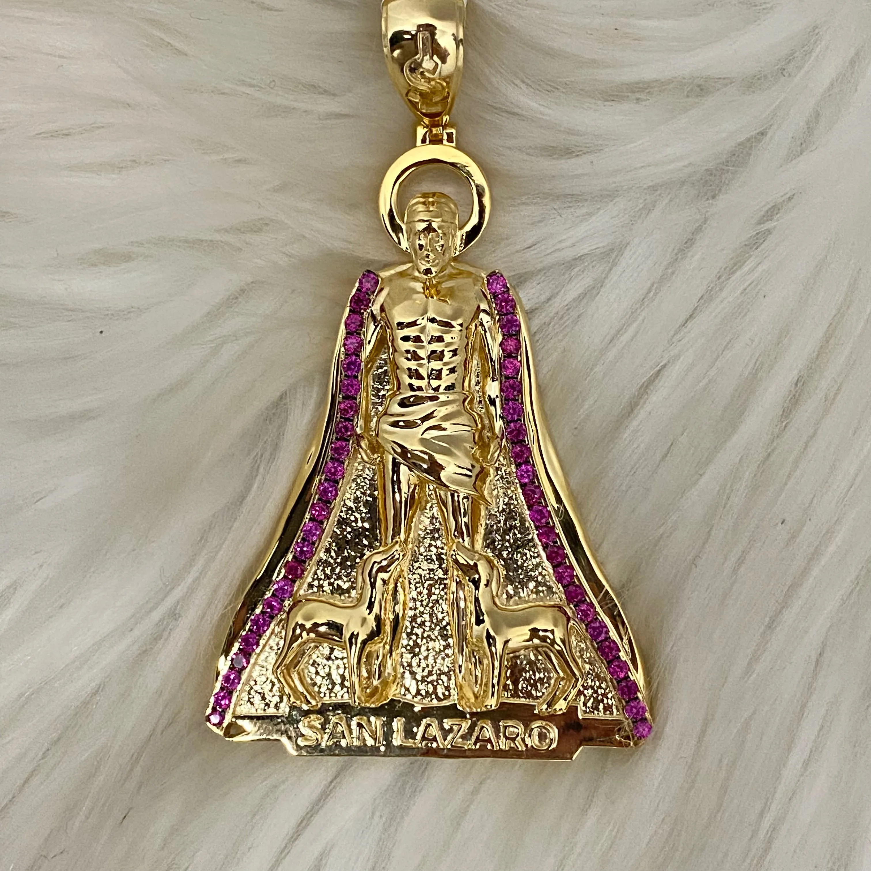 10K Yellow Gold San Lazaro Pendant / 2.44 Ruby / 25gr / 2.8in