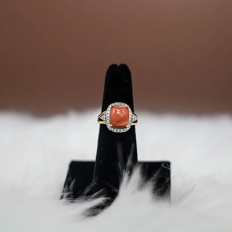 Orange Coral Ring 14K Yellow Gold With Diamonds / 4.4gr / Size 6