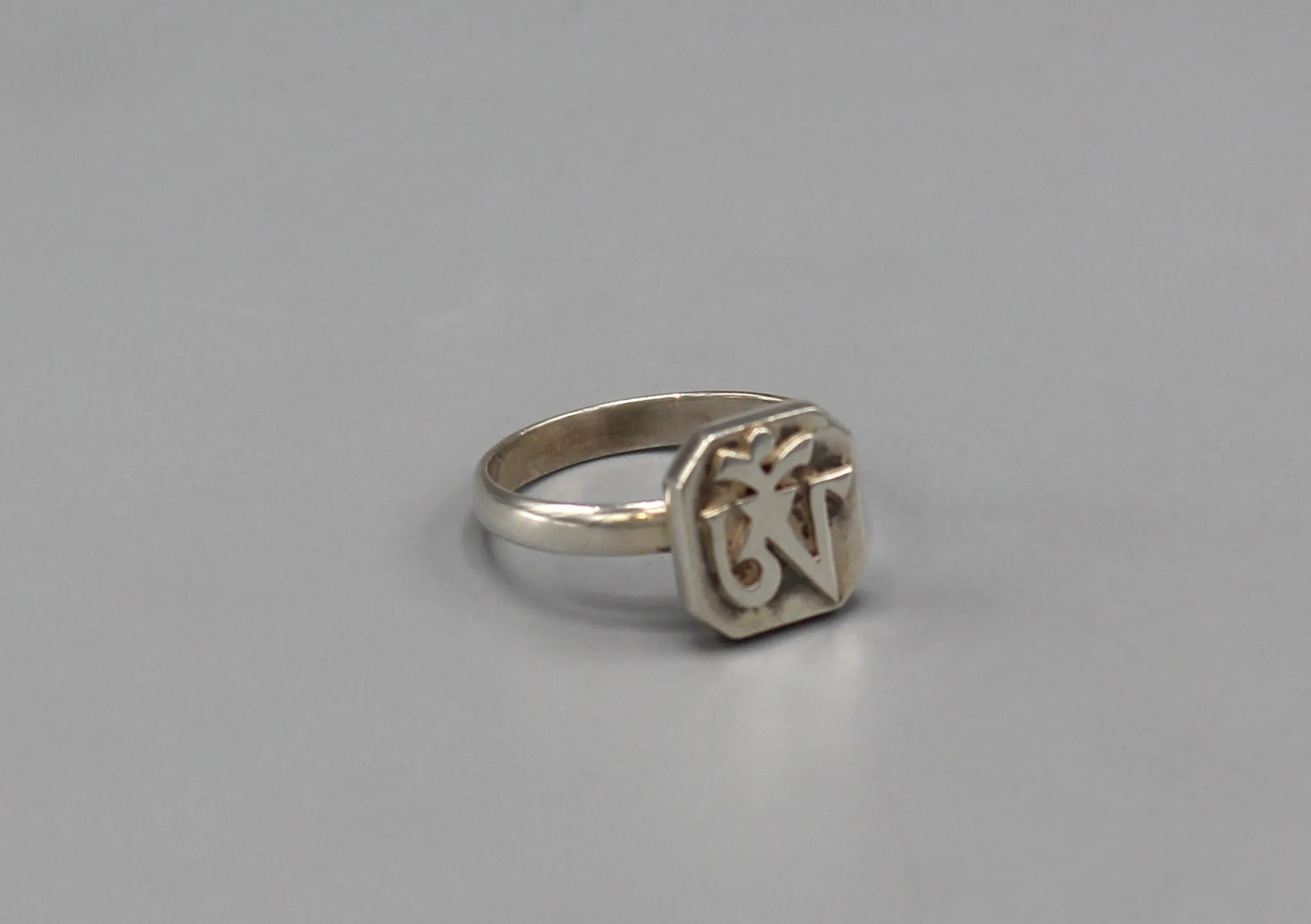 Tibetan Om Letter Sterling Silver Finger Ring